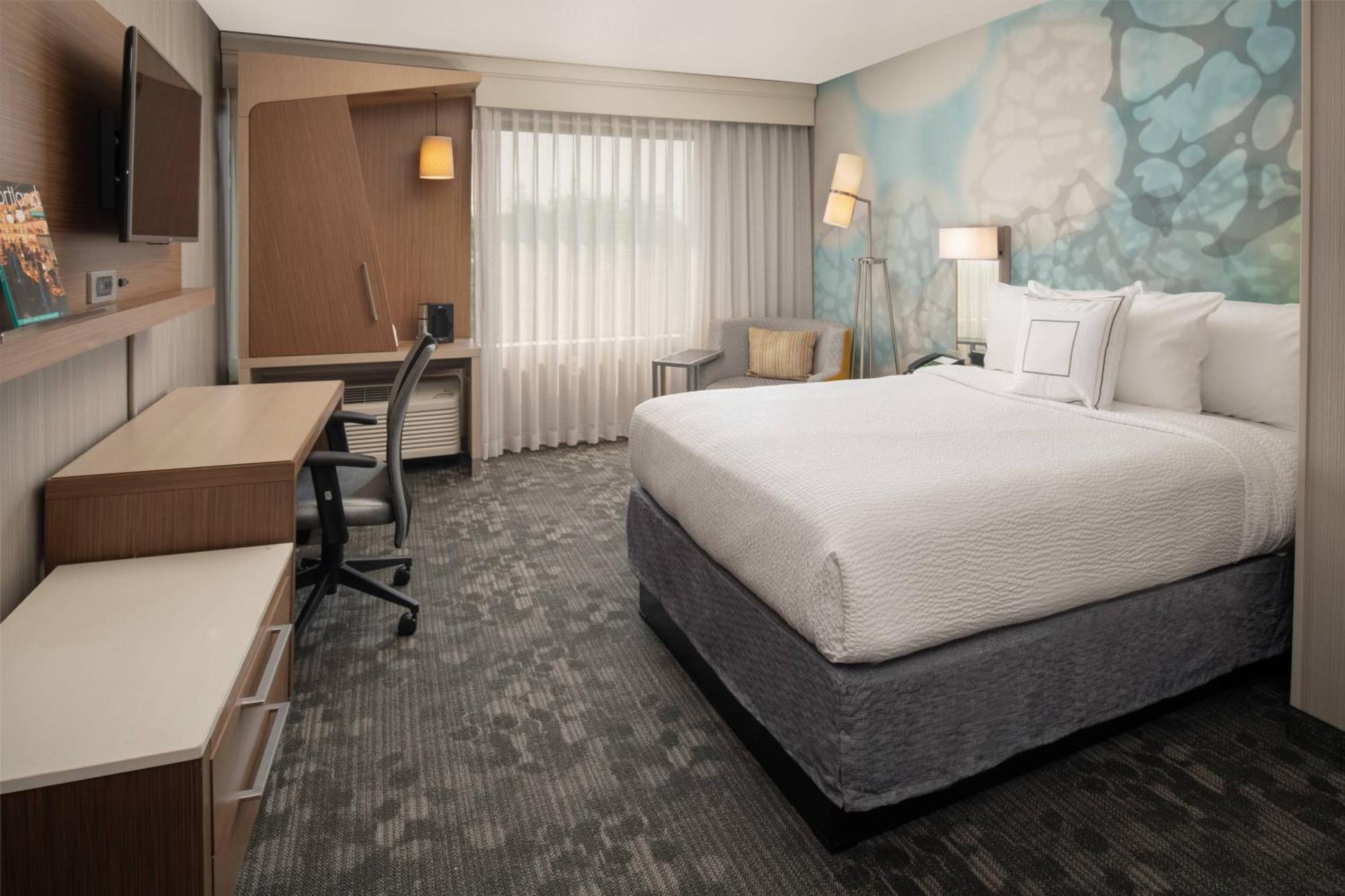 Отель Courtyard By Marriott Portland Airport Экстерьер фото