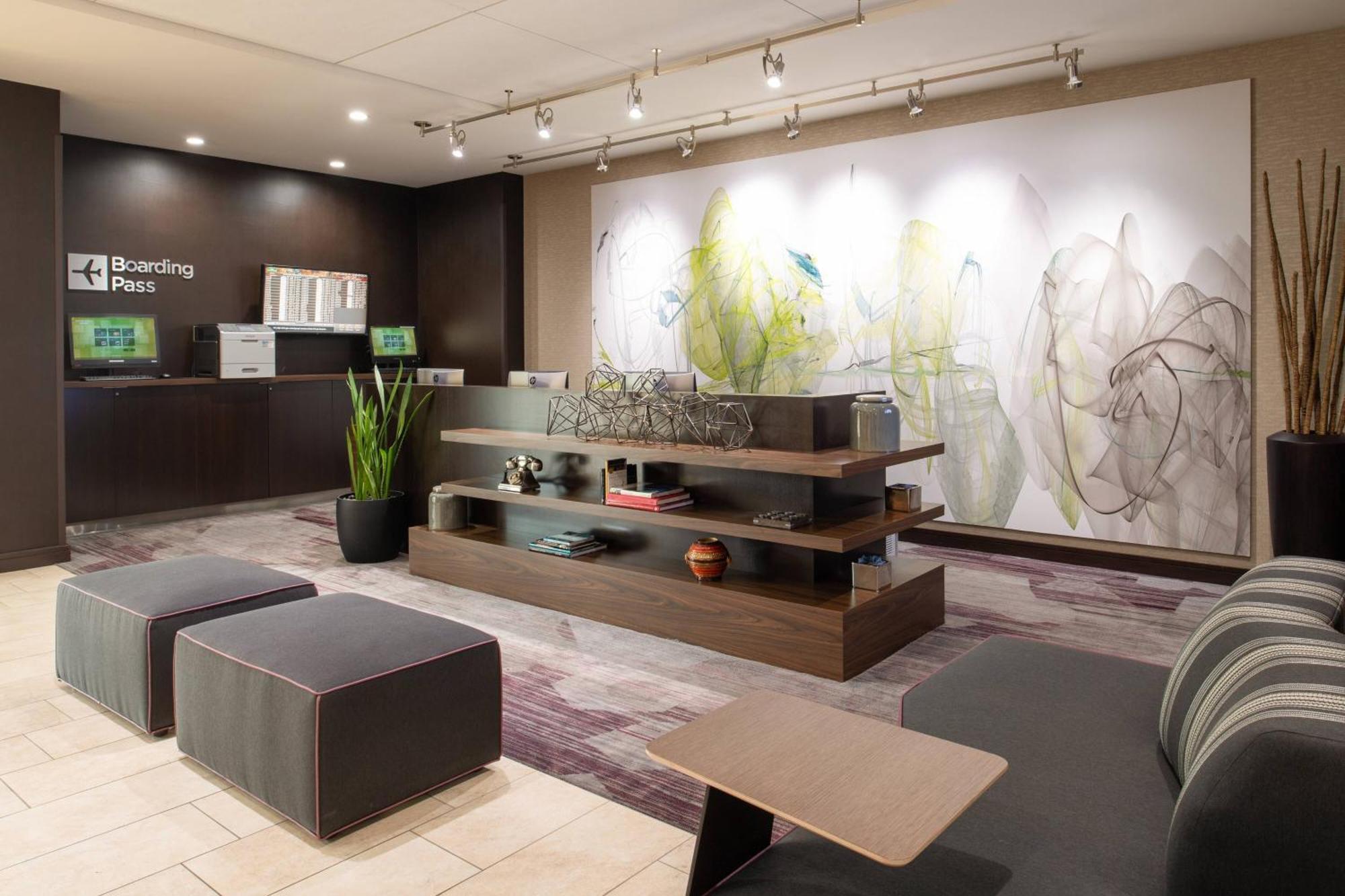 Отель Courtyard By Marriott Portland Airport Экстерьер фото
